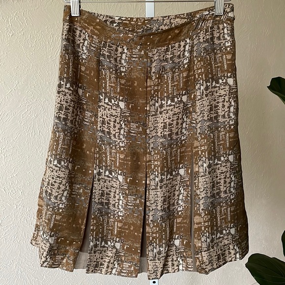 Tory Burch Dresses & Skirts - Tory Burch tan pleated wool/silk blend pleated skirt